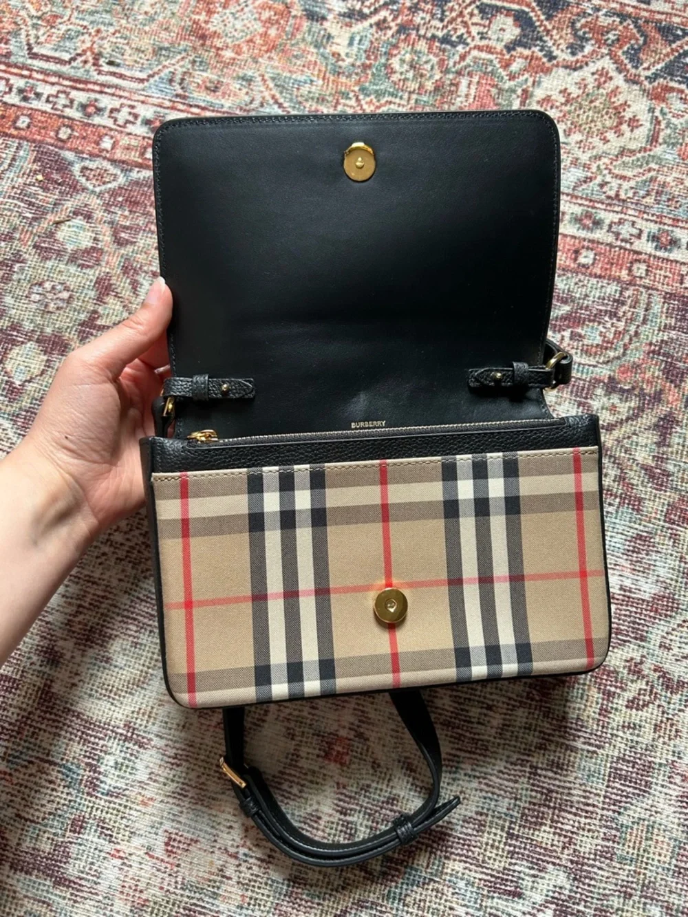 Burberry New Hampshire Check Leather
Crossbody Bag - Picture 5 of 12